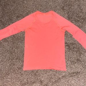 Lululemon Swiftly Tech 2.0 long sleeved top- race length